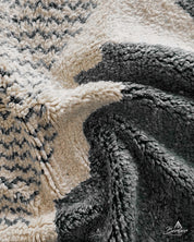 Black and White Moroccan Rug 3 X 5 Ft | 90 X 150 Cm / With Tassels / Short (0.4” / 1 cm)