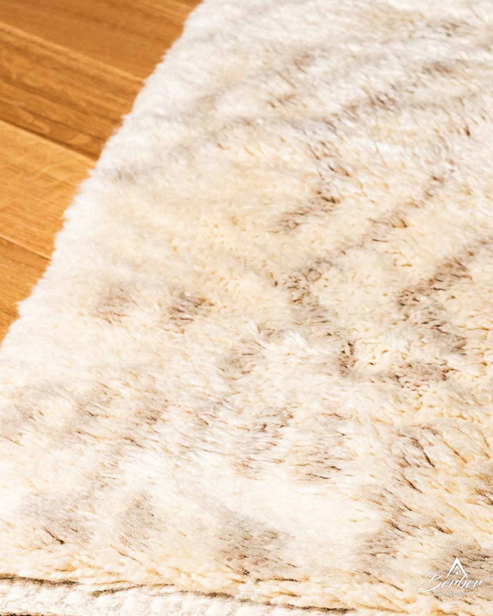 Wool Moroccan Runner 2 X 6 Ft | 60 X 180 Cm / With Tassels / Short (0.4” / 1 cm)