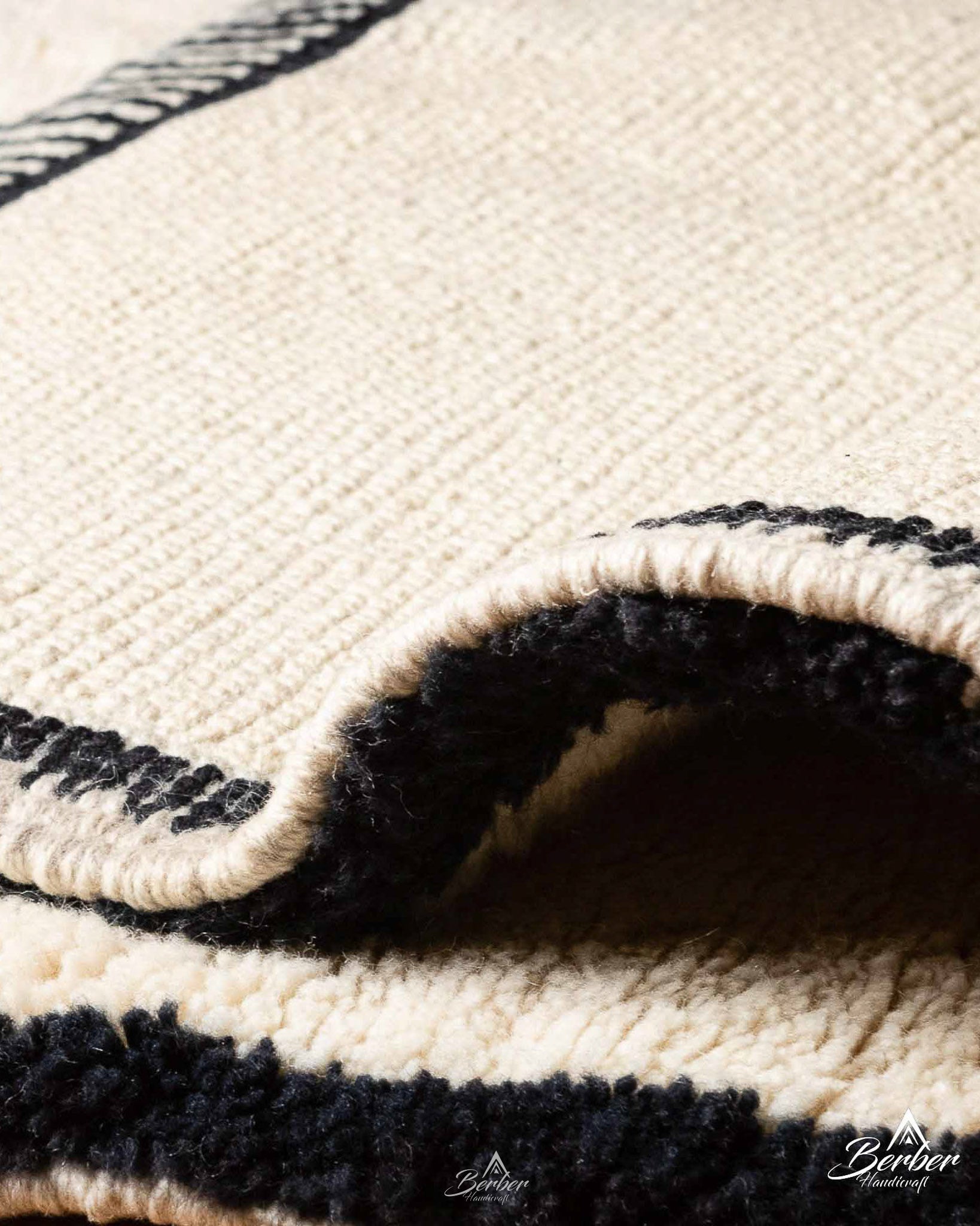 Off White Moroccan Runner Rug 2 X 6 Ft | 60 X 180 Cm / With Tassels / Short (0.4” / 1 cm)