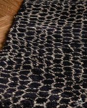 Bold Runner Rug 2 X 6 Ft | 60 X 180 Cm / With Tassels / Short (0.4” / 1 cm)