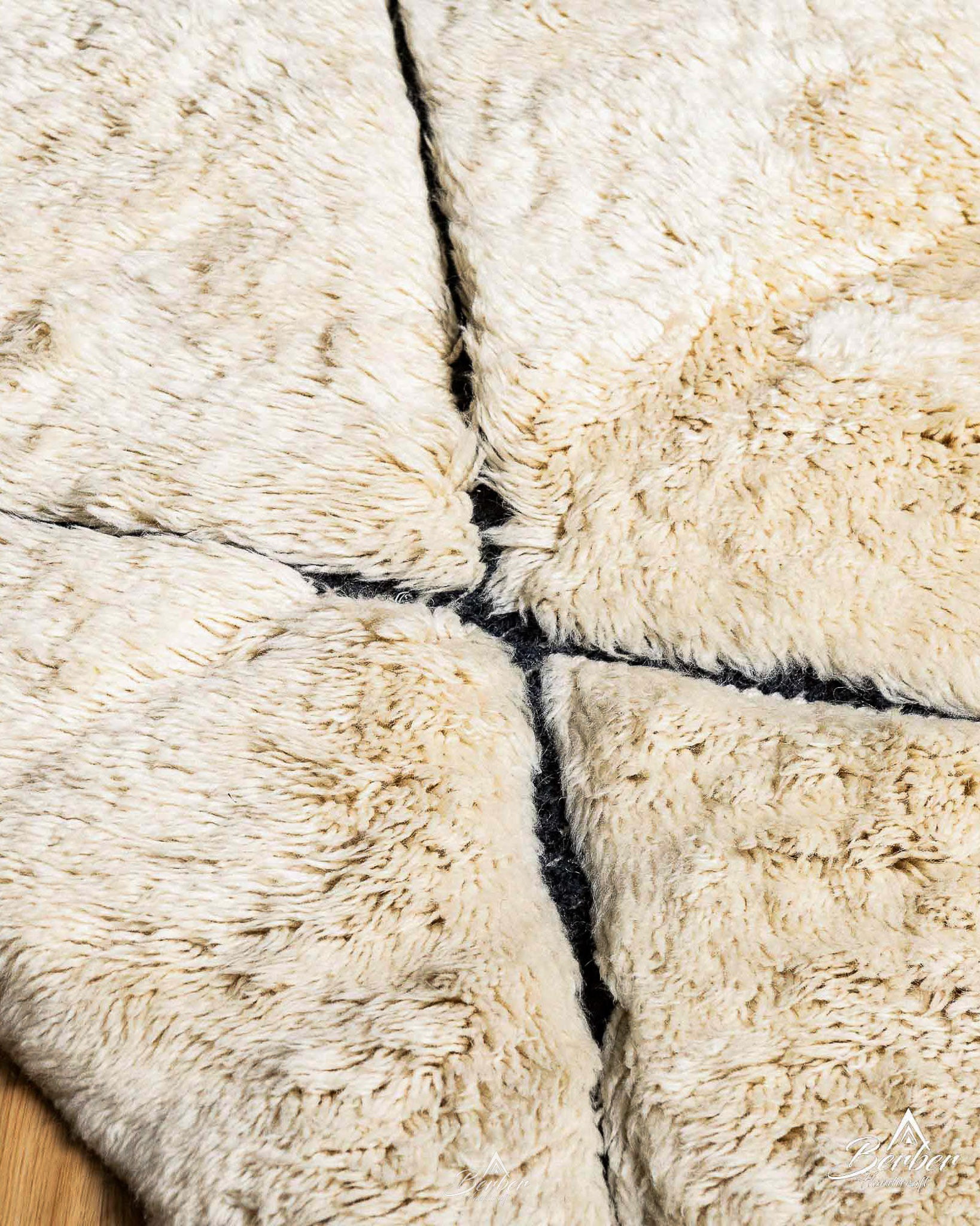 Neutral Berber Wool Rug 3 X 5 Ft | 90 X 150 Cm / With Tassels / Short (0.4” / 1 cm)