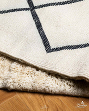 Neutral Berber Wool Rug 3 X 5 Ft | 90 X 150 Cm / With Tassels / Short (0.4” / 1 cm)