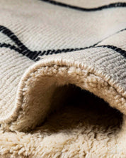 Neutral Berber Wool Rug 3 X 5 Ft | 90 X 150 Cm / With Tassels / Short (0.4” / 1 cm)