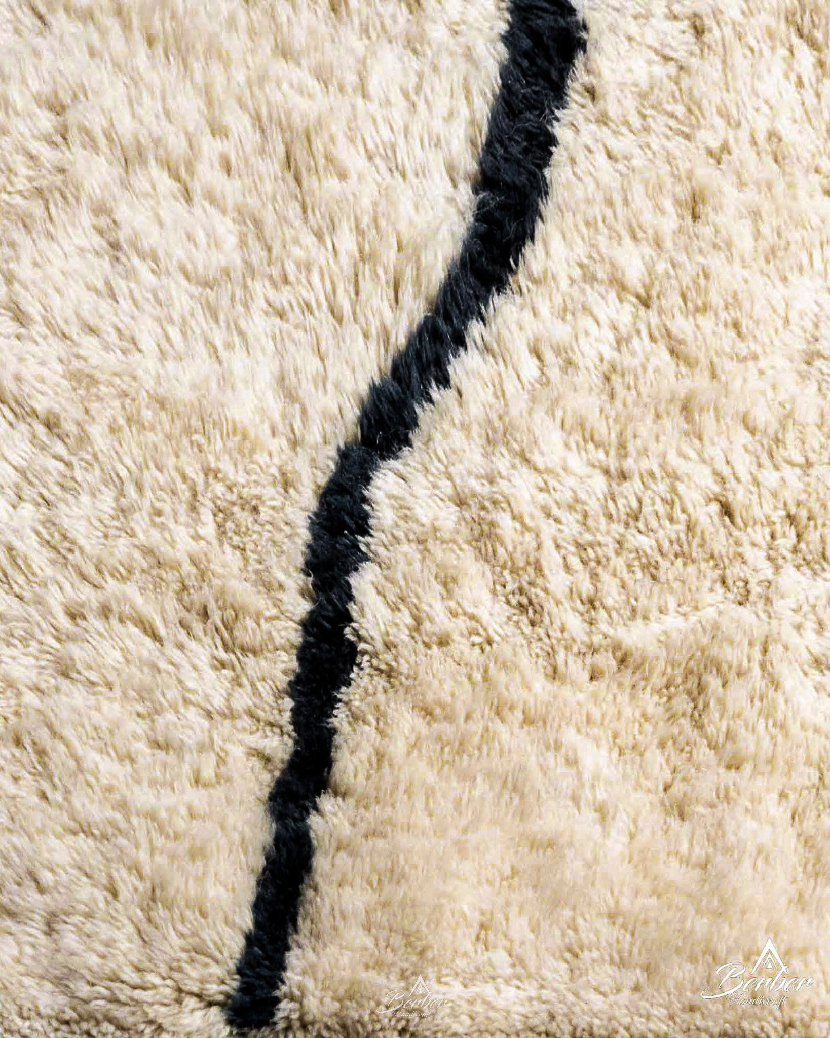 Minimalist Moroccan Rug 3 X 5 Ft | 90 X 150 Cm / With Tassels / Short (0.4” / 1 cm)