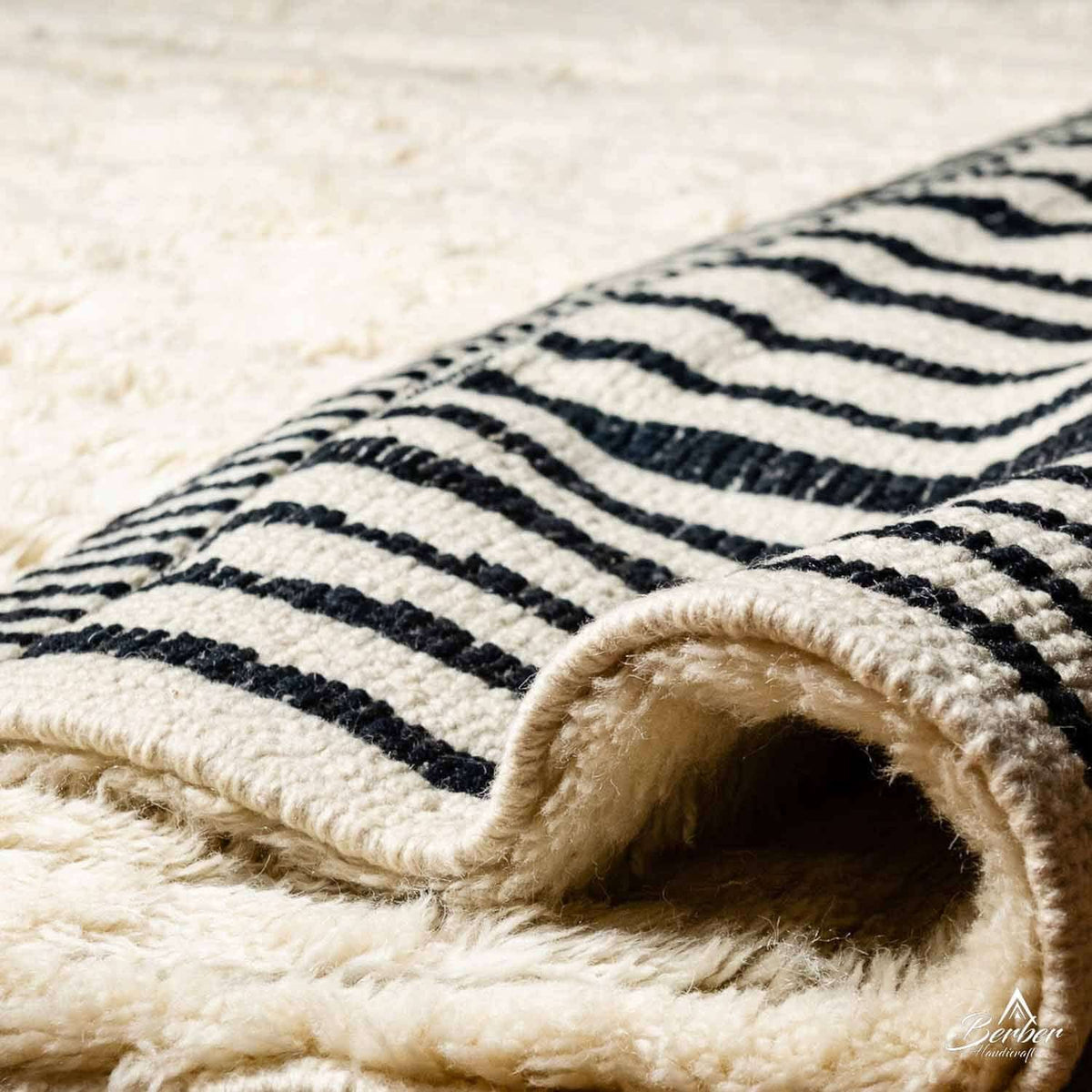 Minimalist Beni Ourain Rug - Berber Handicraft