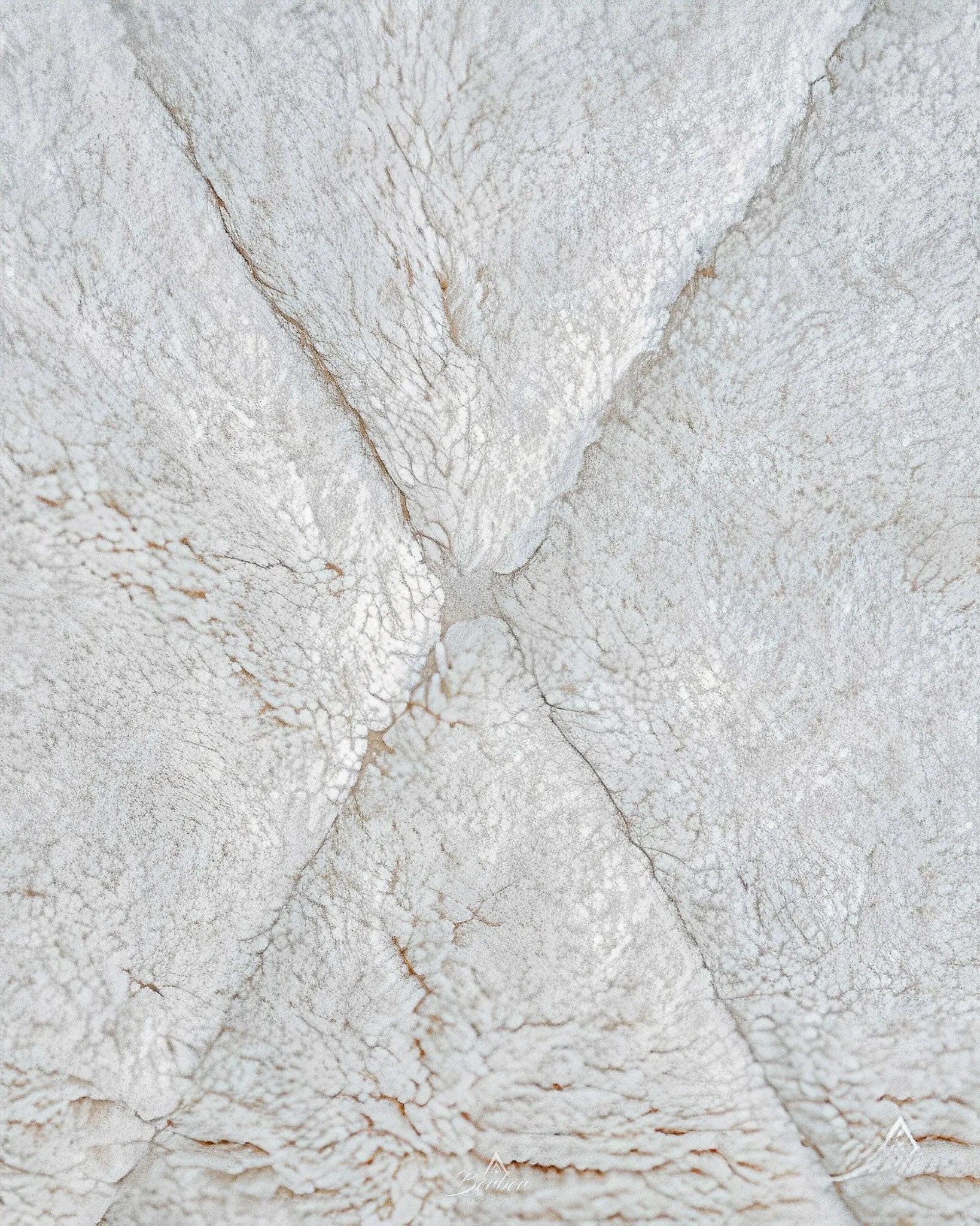 Off White Runner 2 X 6 Ft | 60 X 180 Cm / With Tassels / Short (0.4” / 1 cm)