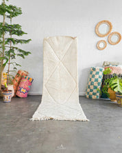 Off White Runner 2 X 6 Ft | 60 X 180 Cm / With Tassels / Short (0.4” / 1 cm)