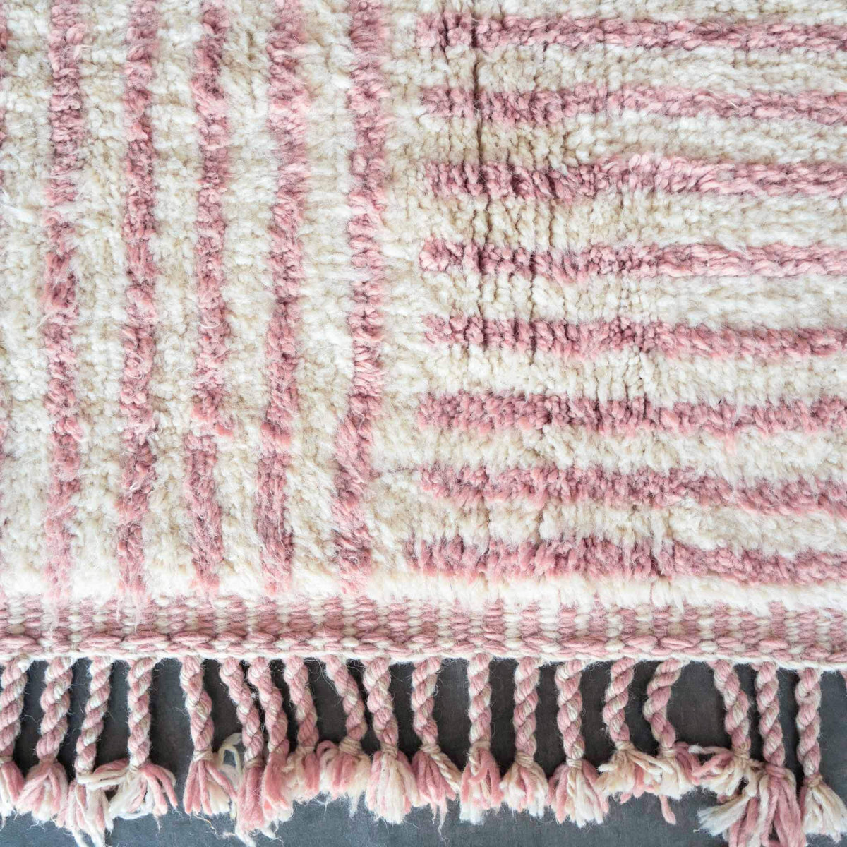 Pink Minimalist Rug - Berber Handicraft