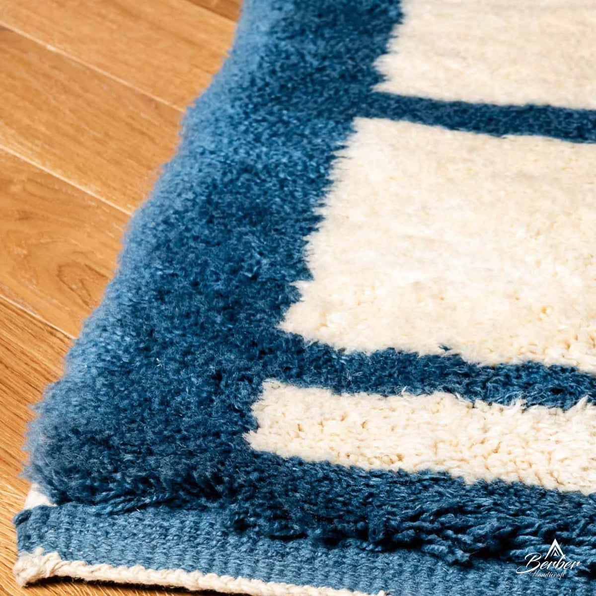 Minimalist Runner Rug - Berber Handicraft