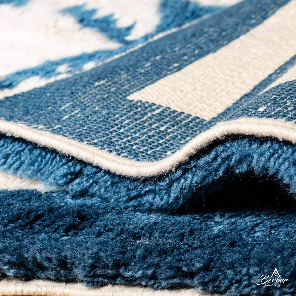 Minimalist Runner Rug - Berber Handicraft