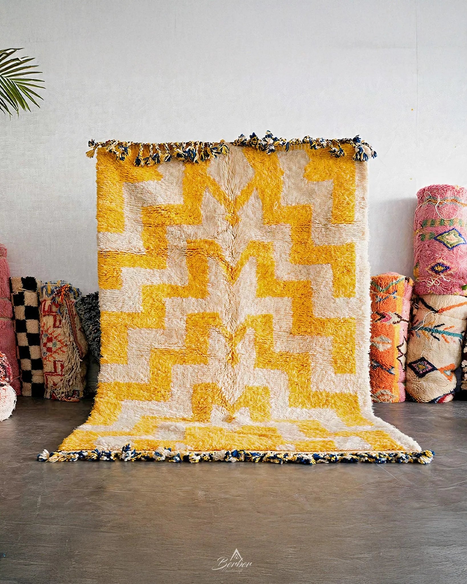 White and Gold Rug 3 X 5 Ft | 90 X 150 Cm / With Tassels / Short (0.4” / 1 cm)
