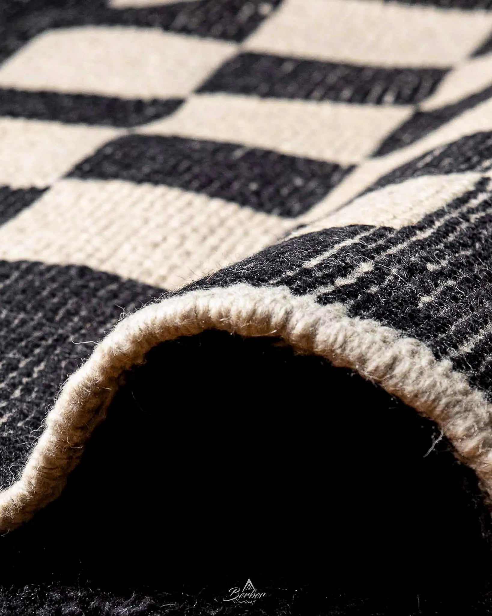 Soft Checkered Rug 3 X 5 Ft | 90 X 150 Cm / With Tassels / Short (0.4” / 1 cm)