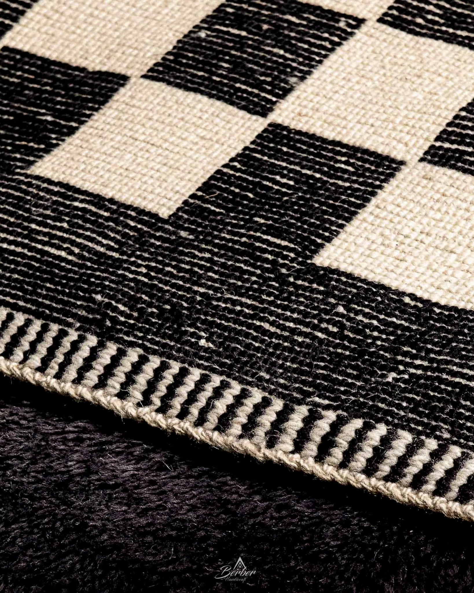 Soft Checkered Rug 3 X 5 Ft | 90 X 150 Cm / With Tassels / Short (0.4” / 1 cm)