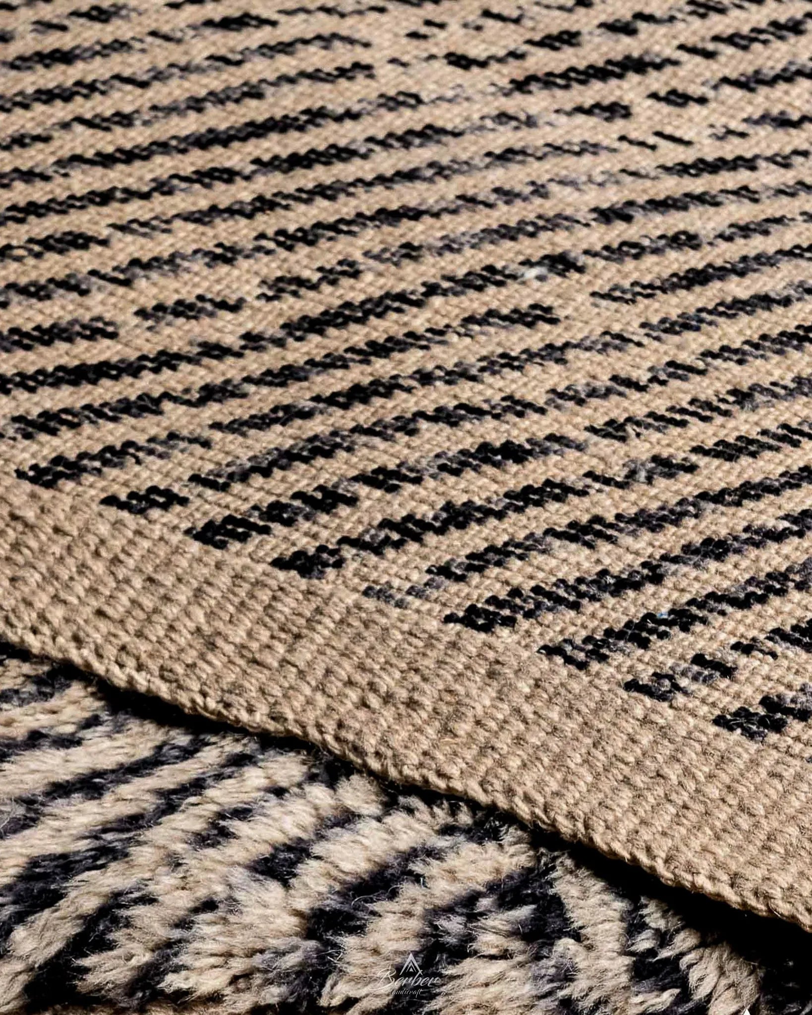 Striped Beni Ourain Rug 3 X 5 Ft | 90 X 150 Cm / With Tassels / Short (0.4” / 1 cm)