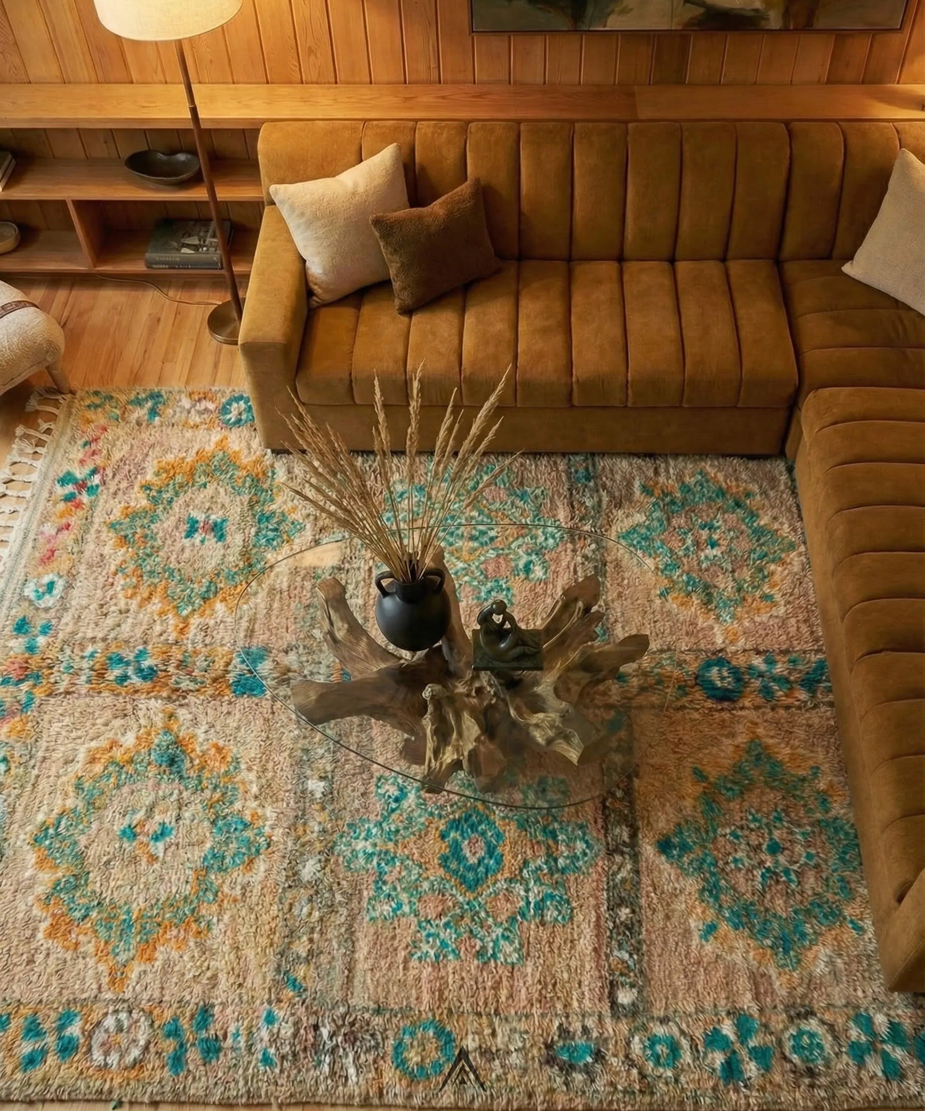 Vintage Accent Rug 5.7x8.5 ft — 175x260 cm-Berber Handicraft