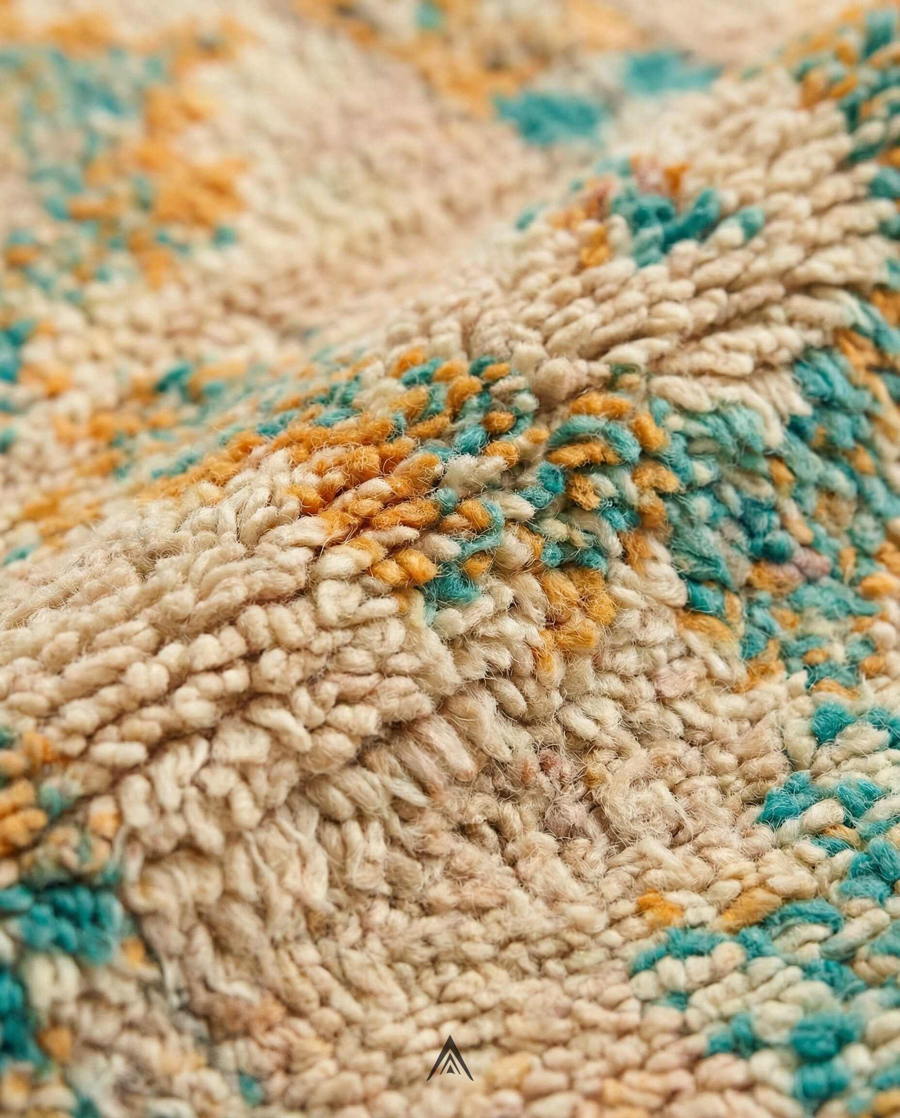 Vintage Accent Rug 5.7x8.5 ft — 175x260 cm-Berber Handicraft