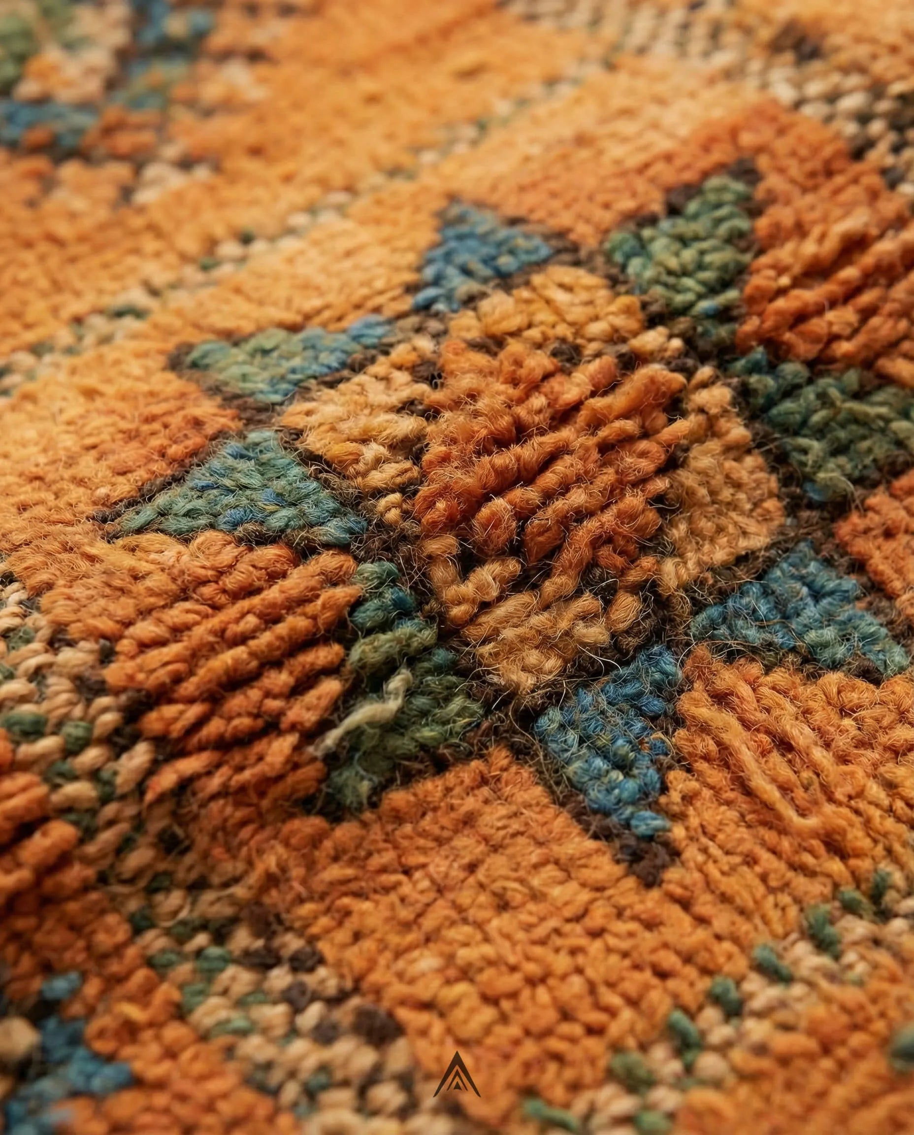 Vintage Earth Tone Rug 5.3x8.7 ft — 163x266 cm-Berber Handicraft