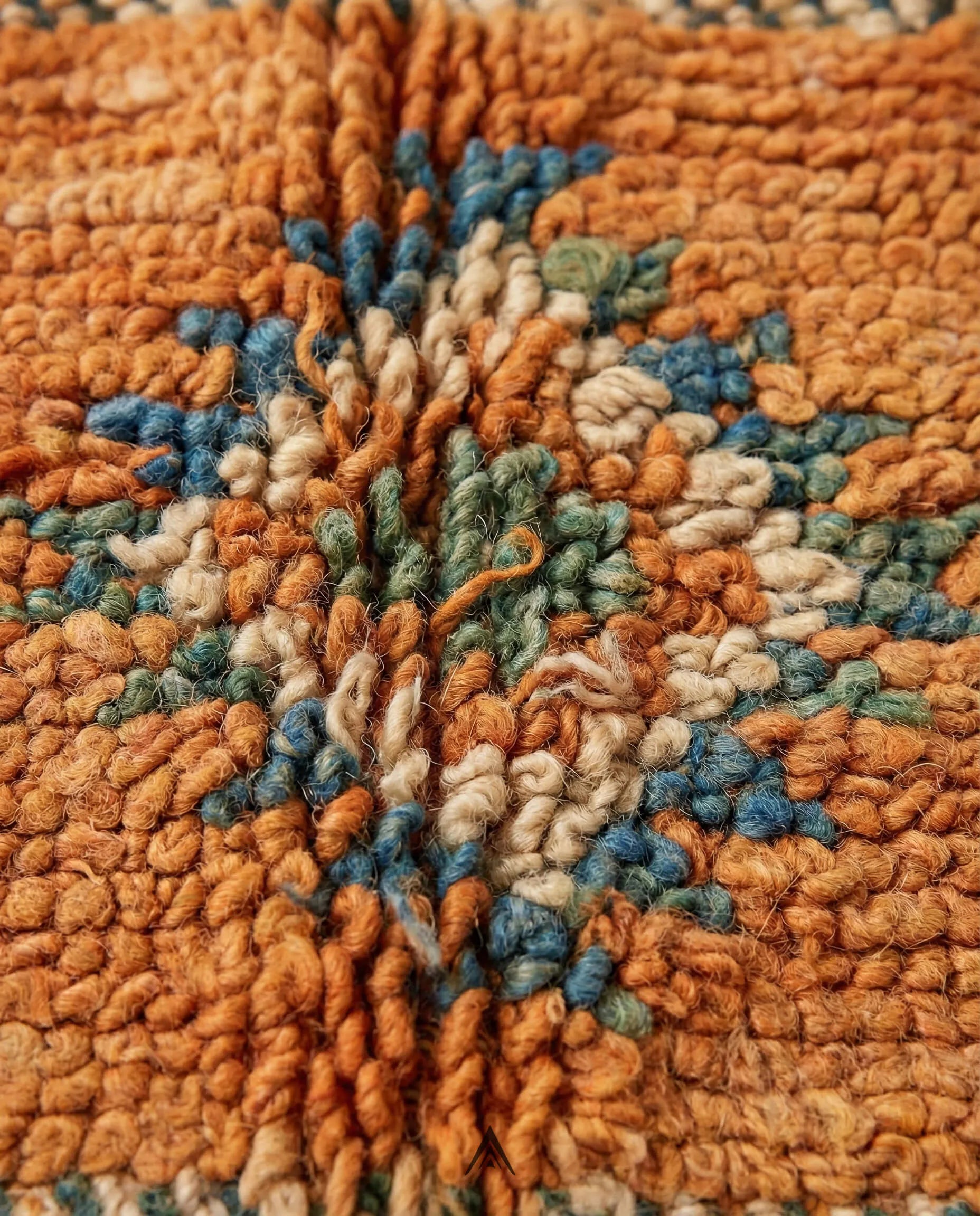 Vintage Earth Tone Rug 5.3x8.7 ft — 163x266 cm-Berber Handicraft