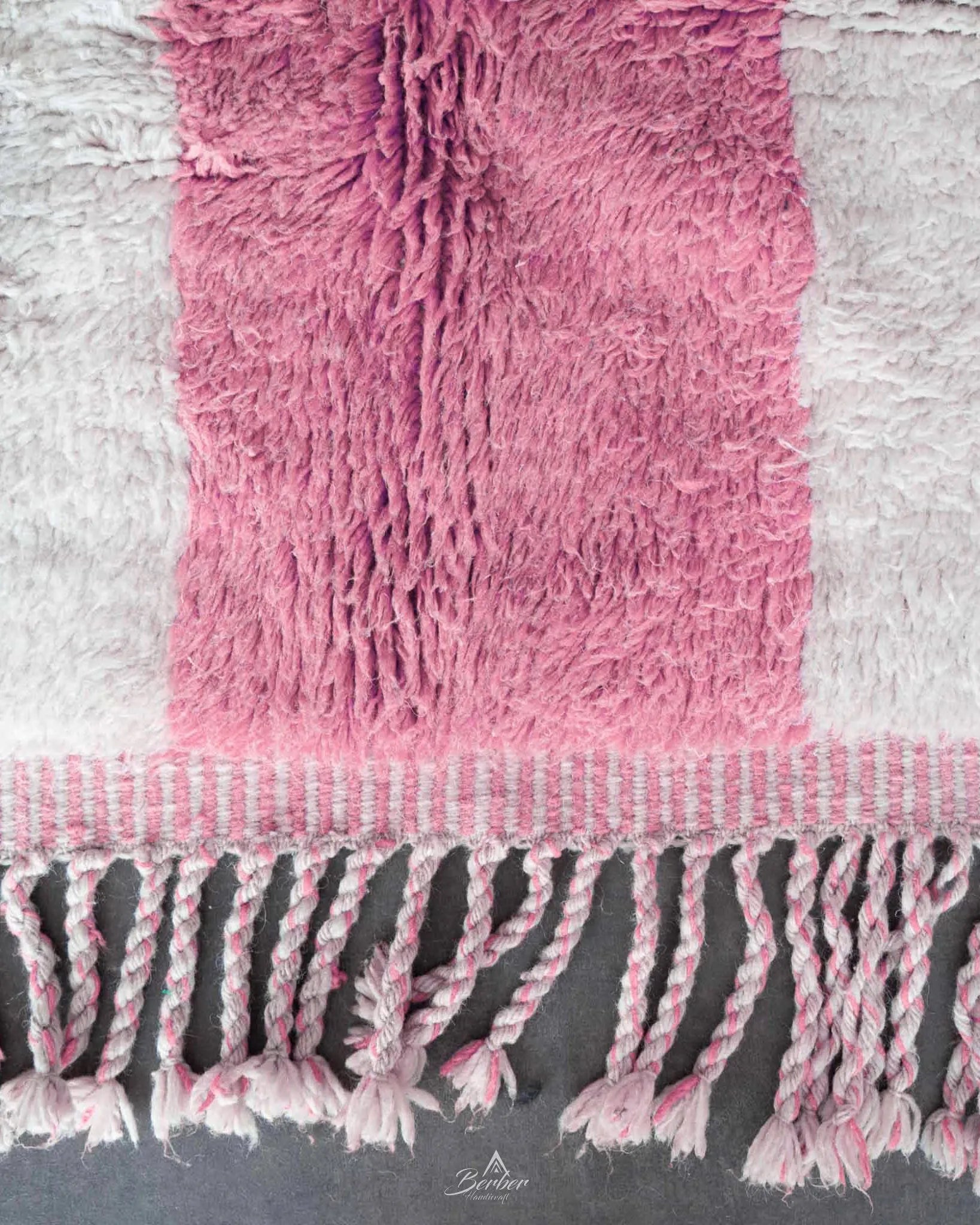 White Pink Moroccan Rug 3 X 5 Ft | 90 X 150 Cm / With Tassels / Short (0.4” / 1 cm)