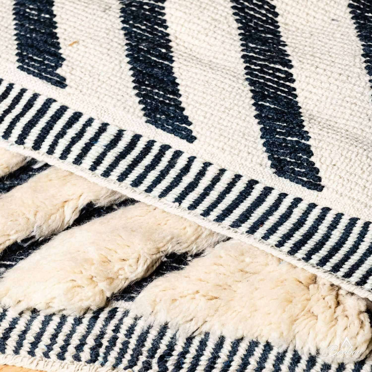 Black and White Wool Rug - Berber Handicraft