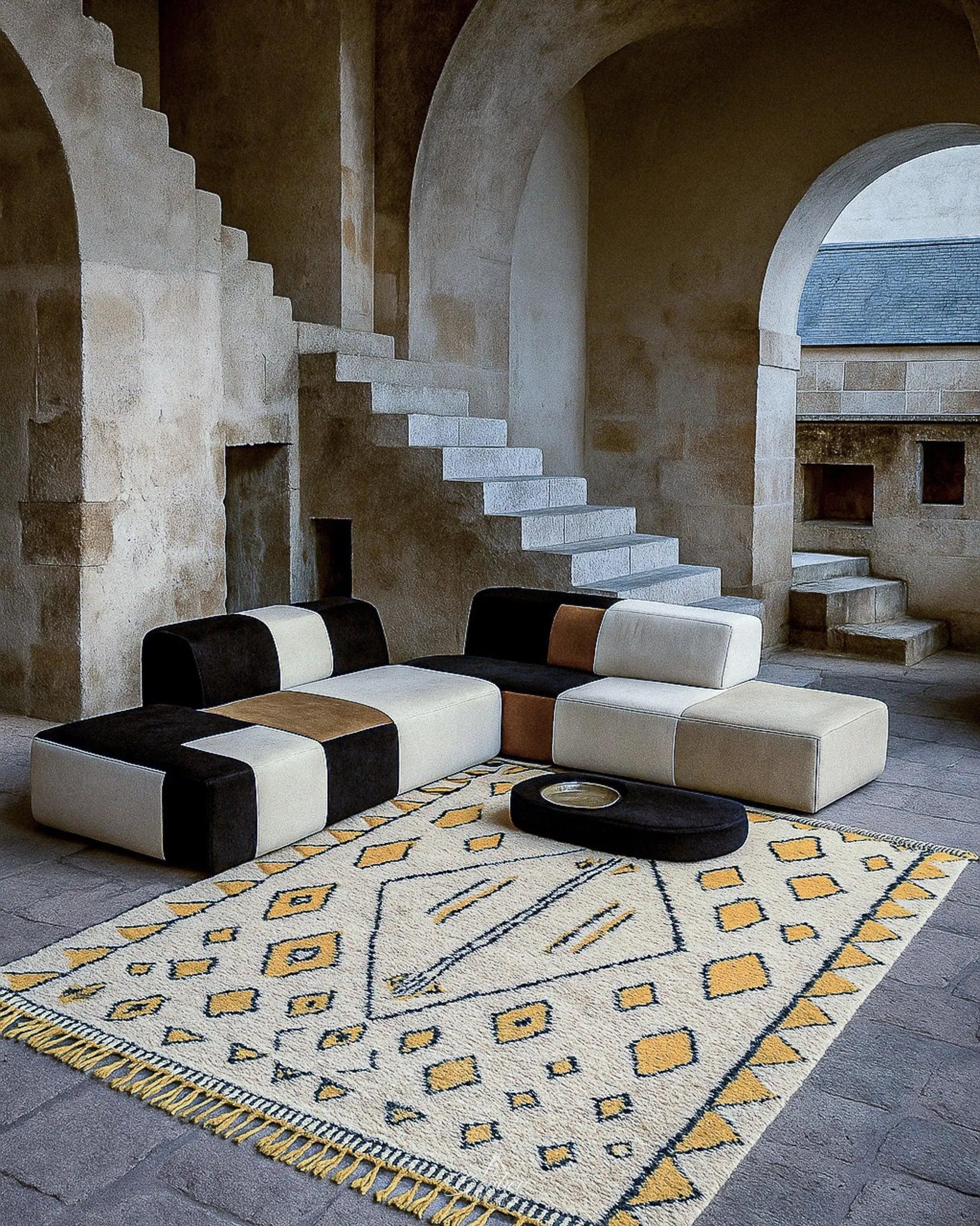 Yellow and White Tribal Rug 3 X 5 Ft | 90 X 150 Cm / With Tassels / Short (0.4” / 1 cm)