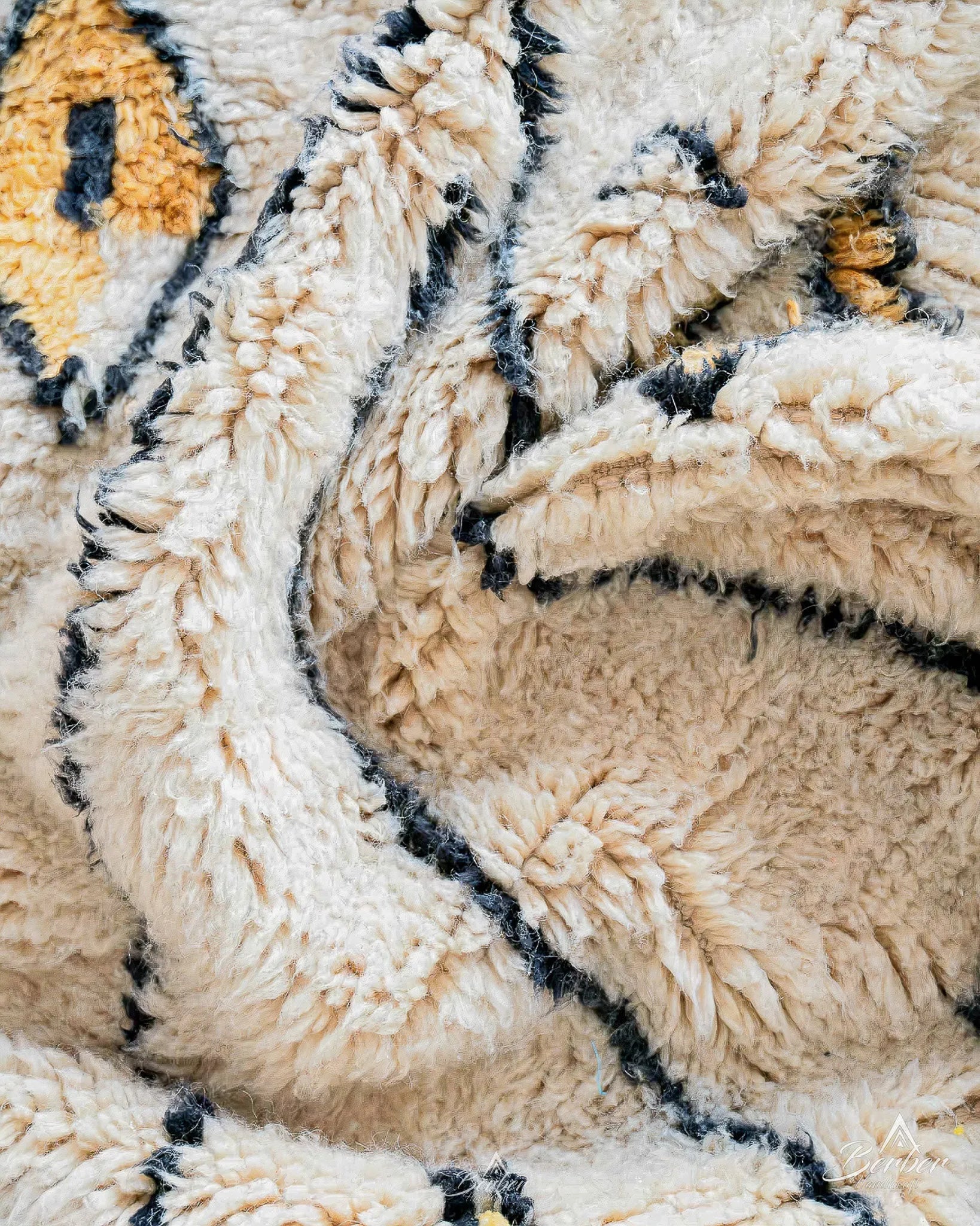 Yellow and White Tribal Rug 3 X 5 Ft | 90 X 150 Cm / With Tassels / Short (0.4” / 1 cm)