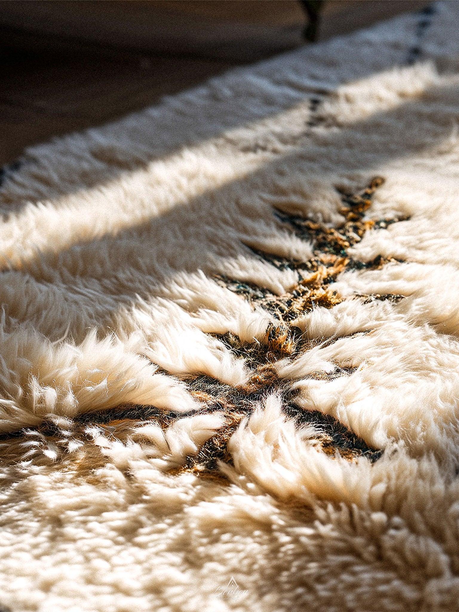 engraved-rugs-mobile-cover-3-Berber Handicraft