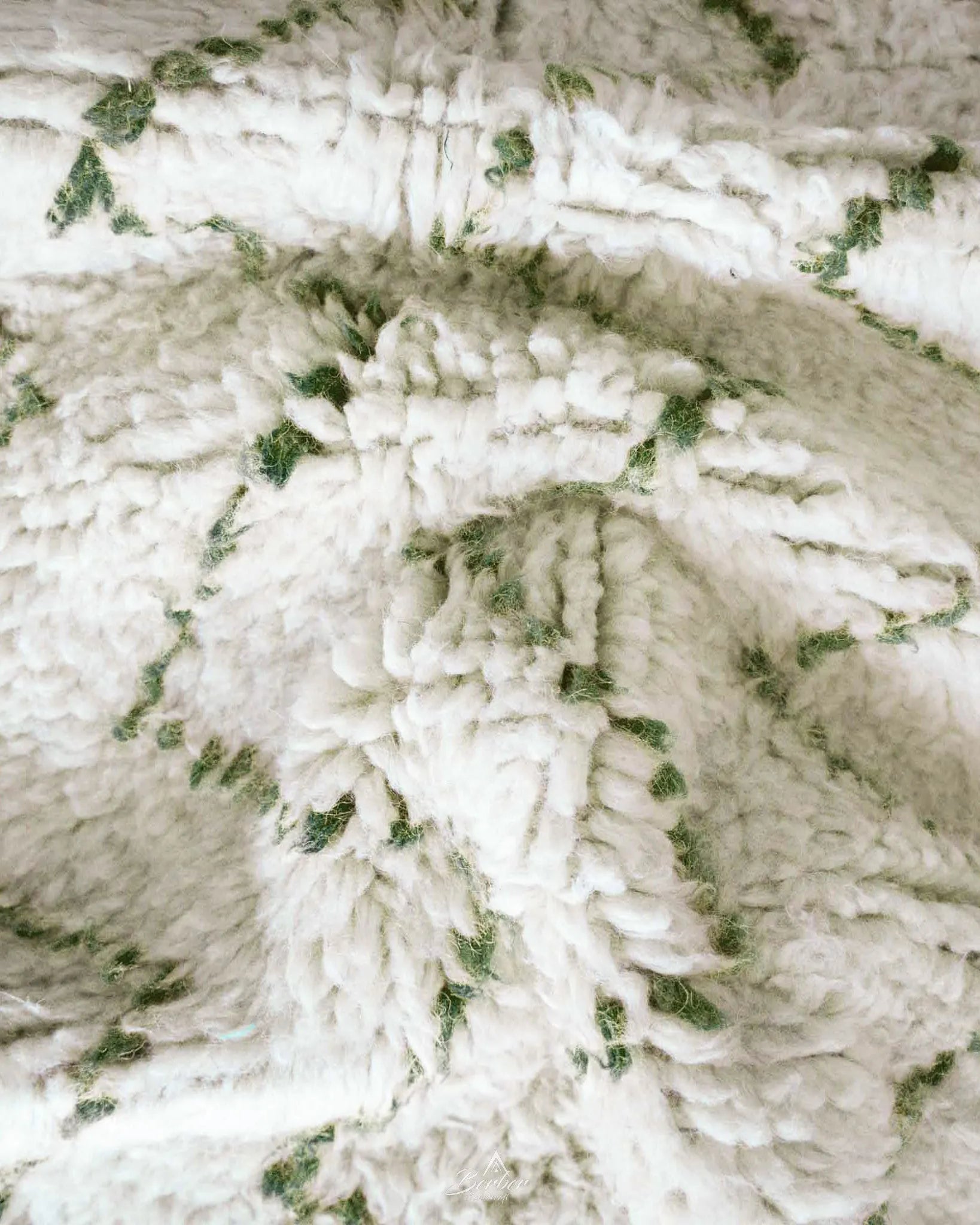 White and Green Zigzag Rug 3 X 5 Ft | 90 X 150 Cm / With Tassels / Short (0.4” / 1 cm)