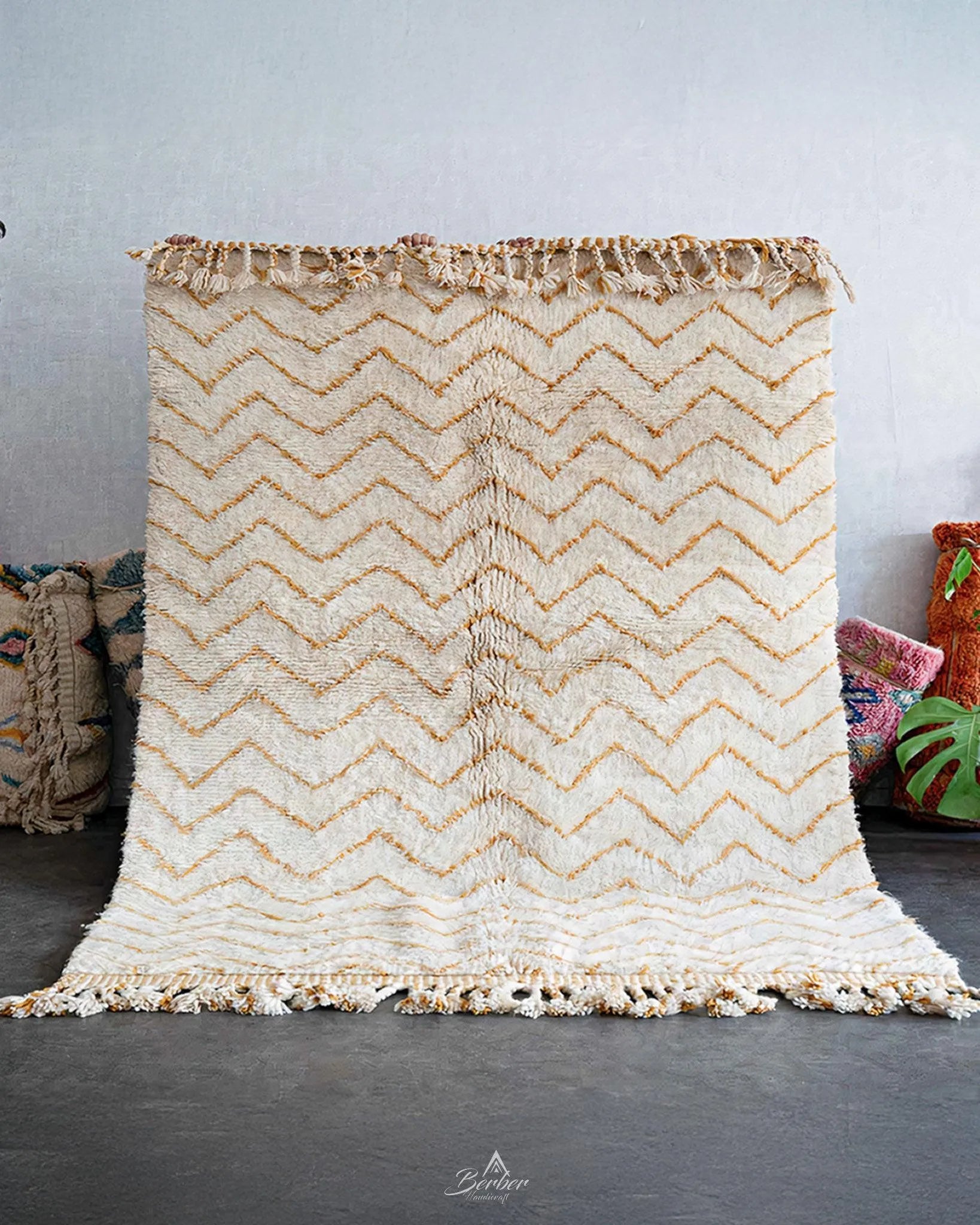 Minimalist Morrocan Rug 3 X 5 Ft | 90 X 150 Cm / With Tassels / Short (0.4” / 1 cm)